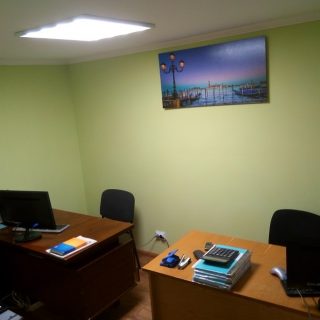 Відремонтовано приміщення будівлі Хотінської селищної ради