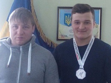 Подяка голові Хотінської ОТГ Миколи Торянику від Максима Цибульняка - гордості нашого краю