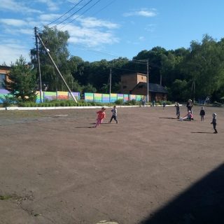 Продовжуються роботи з огордження дитячого садочку «Струмочок» в смт. Хотінь