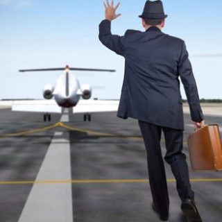 БАЖАННЯ БАТЬКА ПОЇХАТИ ЗА КОРДОН НАПОВНИЛО БЮДЖЕТ РОДИНИ НЕСПЛАЧЕНИМИ КОШТАМИ