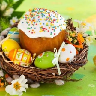 Щиро вітаю з Великоднем!